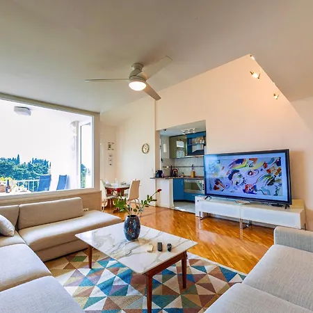 Horizon Penthouse - Premium Location And Panoramic Views *